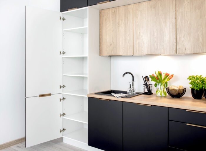 Cuisine complète 360 cm emplacement pour four et lave vaisselle encastrable noir et chêne – LUNA